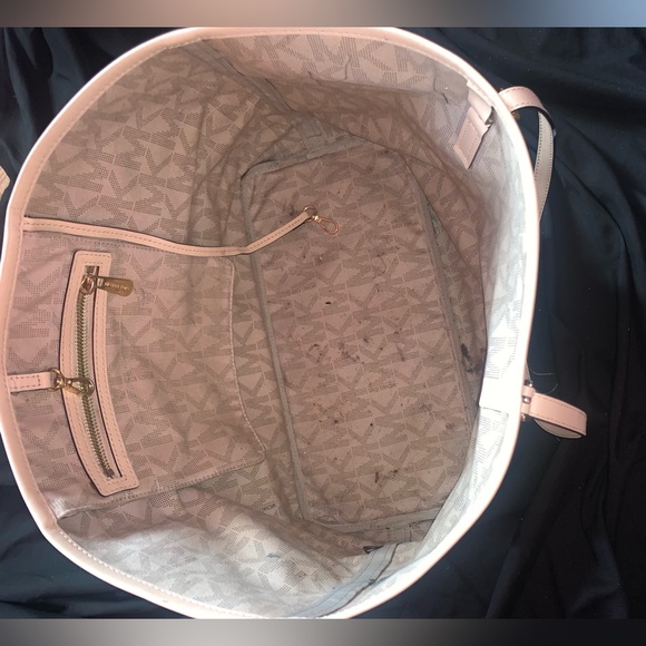 Michael Kors Jet Set Travel Tote Bag - Picture 13 of 16